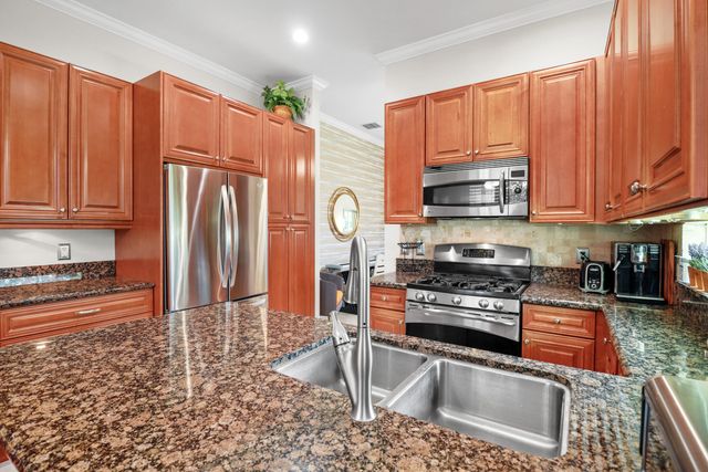4496 HICKORY Drive, Palm Beach Gardens, FL 33418