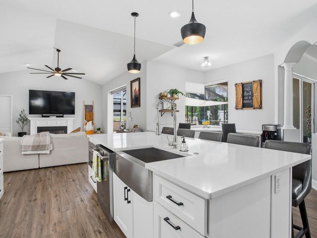 6320 NIKKI LANE, Tampa, FL 33625