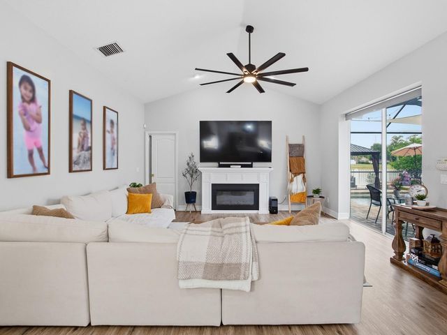 6320 NIKKI LANE, Tampa, FL 33625