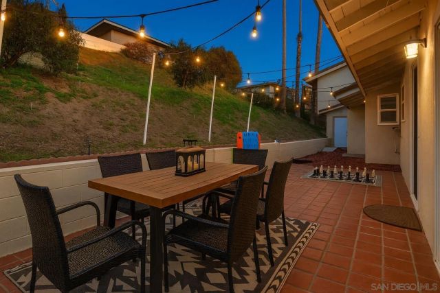 909 Donnan Place, Vista, CA 92084