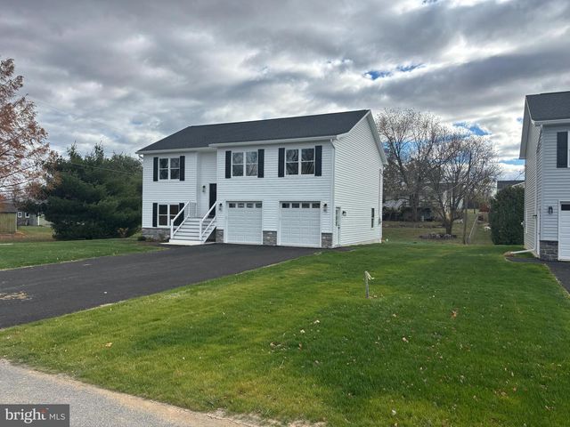 130 VALLEY DRIVE, Carlisle, PA 17013