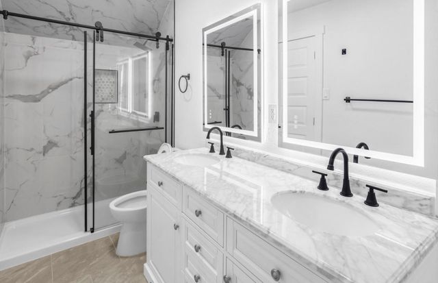 2410 E Bayshore Drive, Dickinson, TX 77539