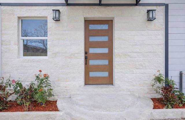 2410 E Bayshore Drive, Dickinson, TX 77539