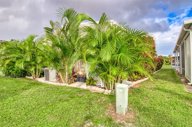 51010 Galina Bay, Boynton Beach, FL 33436