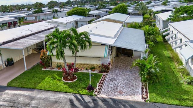 51010 Galina Bay, Boynton Beach, FL 33436