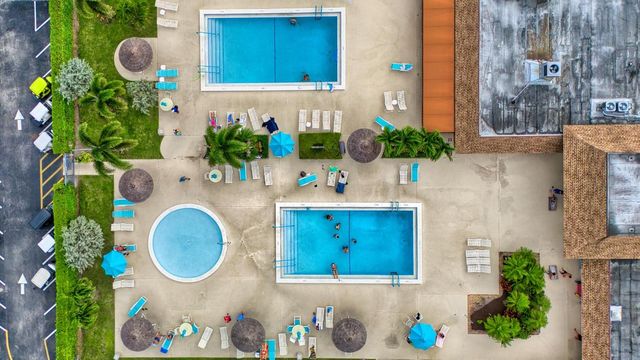 51010 Galina Bay, Boynton Beach, FL 33436