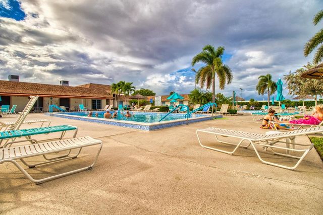 51010 Galina Bay, Boynton Beach, FL 33436