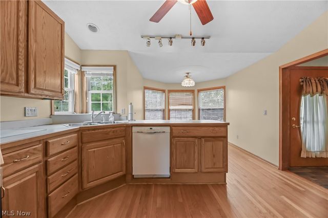 1701 Woods Road, Akron, OH 44306