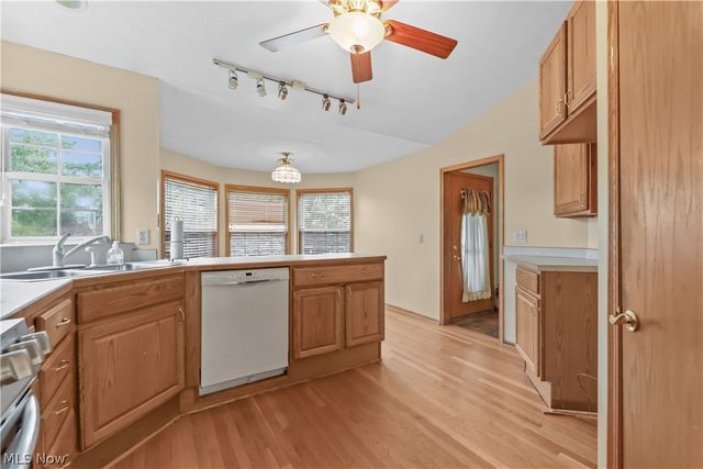 1701 Woods Road, Akron, OH 44306