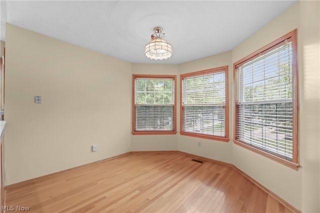 1701 Woods Road, Akron, OH 44306