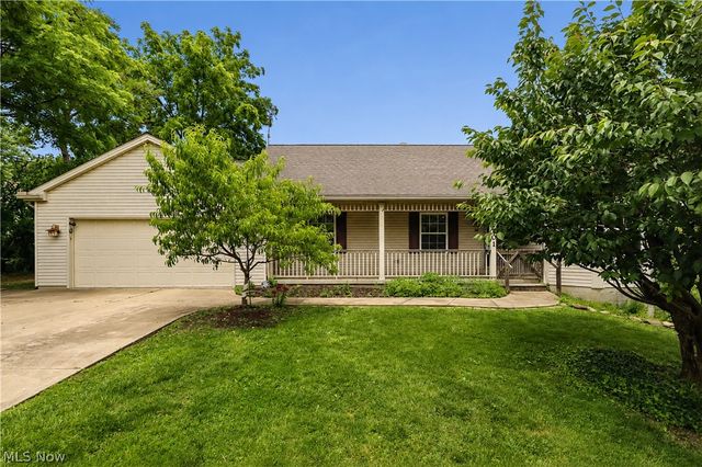 1701 Woods Road, Akron, OH 44306