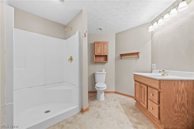 1701 Woods Road, Akron, OH 44306