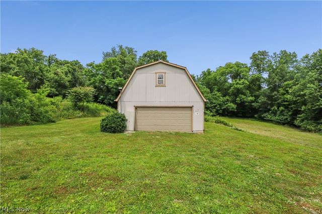 1701 Woods Road, Akron, OH 44306