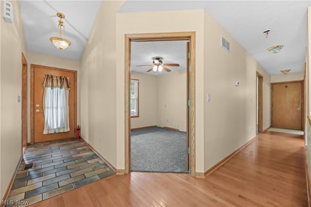 1701 Woods Road, Akron, OH 44306