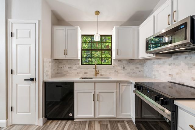 1740 BROOKSIDE Boulevard, Tallahassee, FL 32301