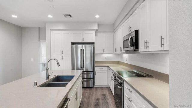 1103 Plumeria Way, Oceanside, CA 92054