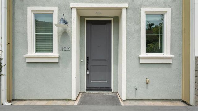 1103 Plumeria Way, Oceanside, CA 92054