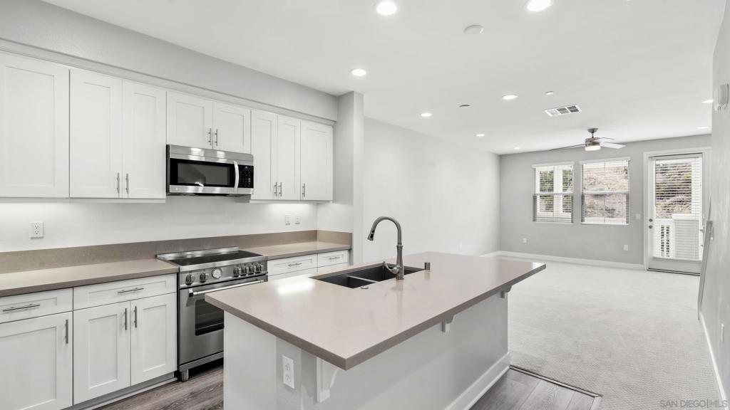 1103 Plumeria Way, Oceanside, CA 92054