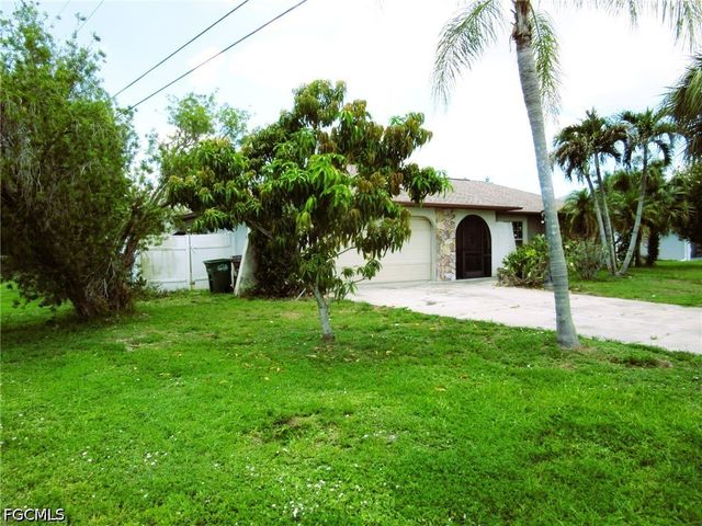 628 SE 19th LN, Cape Coral, FL 33990