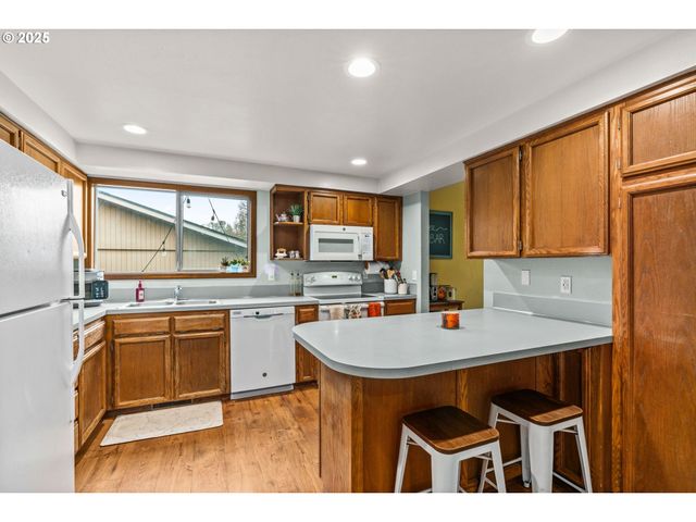 5441 S MOHAWK Ct, Salem, OR 97306