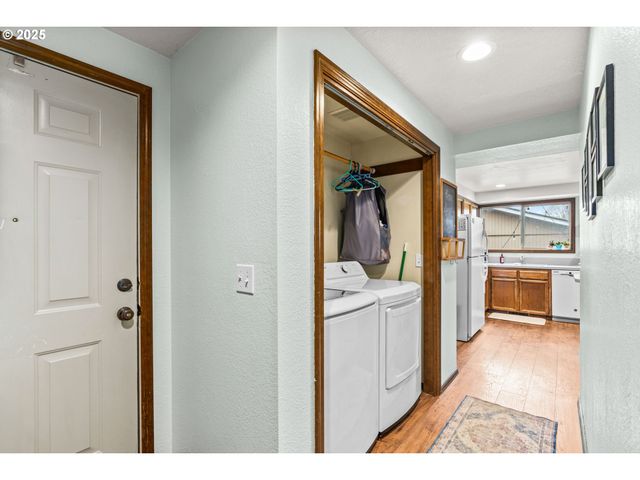 5441 S MOHAWK Ct, Salem, OR 97306