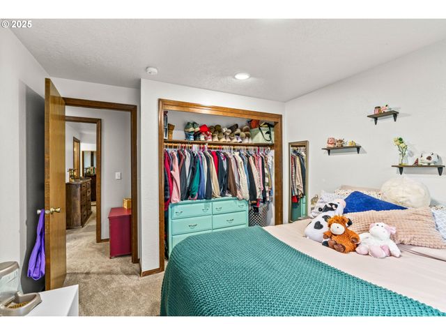 5441 S MOHAWK Ct, Salem, OR 97306