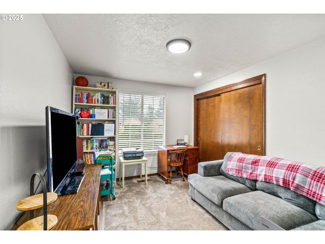 5441 S MOHAWK Ct, Salem, OR 97306