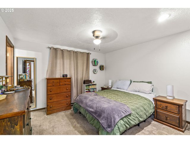 5441 S MOHAWK Ct, Salem, OR 97306