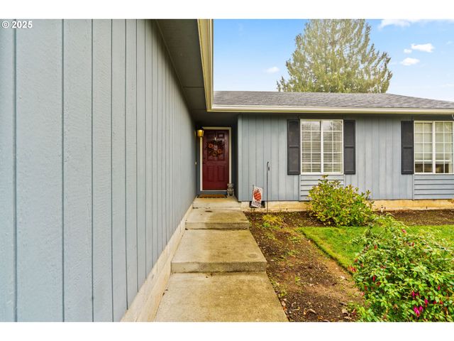 5441 S MOHAWK Ct, Salem, OR 97306