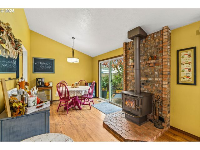 5441 S MOHAWK Ct, Salem, OR 97306