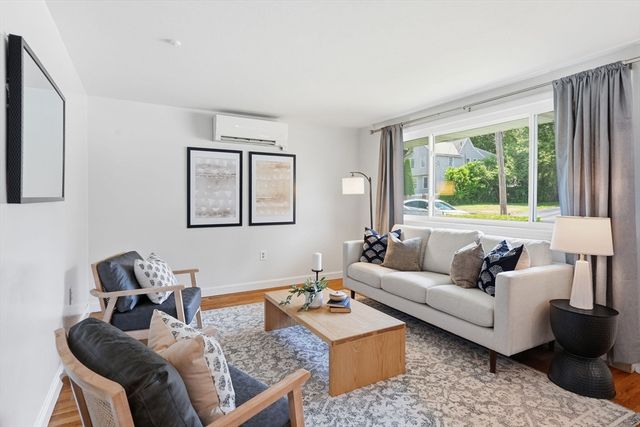 8 Bossi Ave, Randolph, MA 02368
