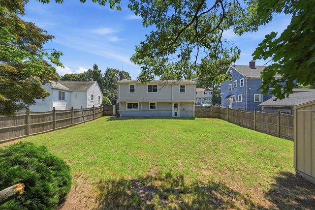 8 Bossi Ave, Randolph, MA 02368