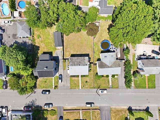 8 Bossi Ave, Randolph, MA 02368