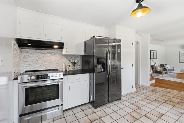 8 Bossi Ave, Randolph, MA 02368