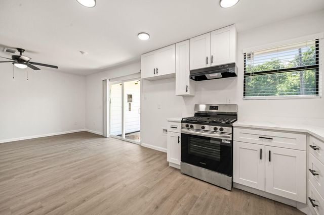 404 Glenmore Drive, Pasadena, TX 77503