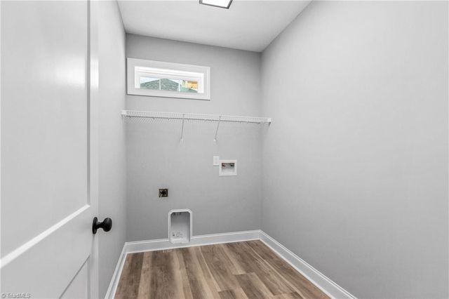 105 Hickory Street, Yadkinville, NC 27055