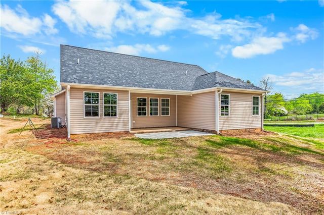 105 Hickory Street, Yadkinville, NC 27055