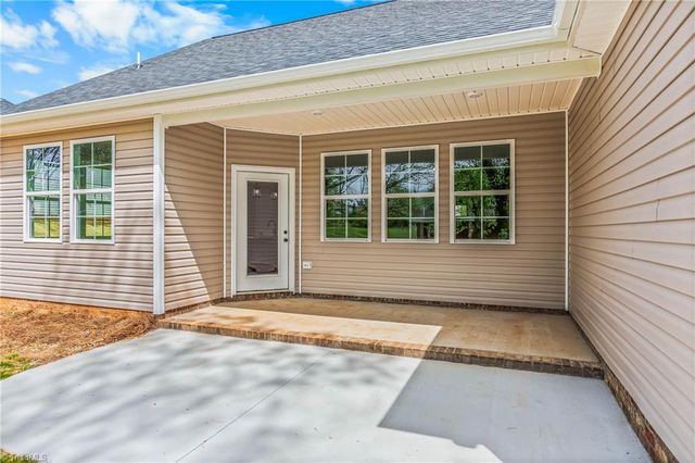 105 Hickory Street, Yadkinville, NC 27055