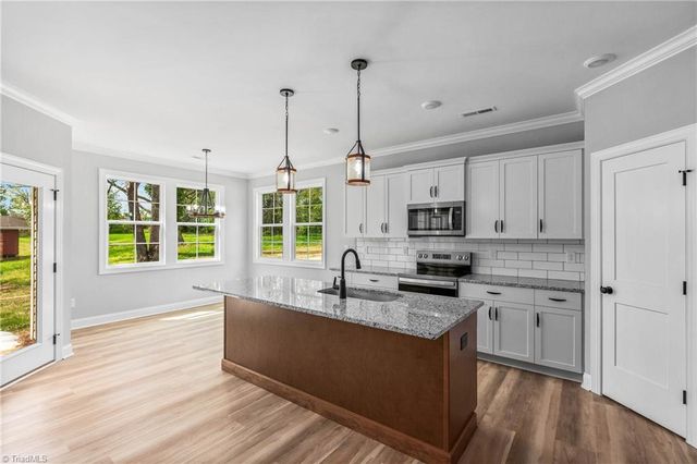 105 Hickory Street, Yadkinville, NC 27055