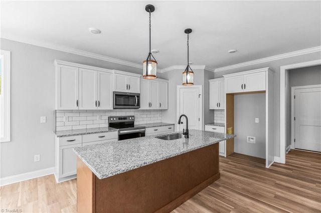 105 Hickory Street, Yadkinville, NC 27055