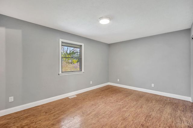 3873 Buck Ridge Drive, Okeana, OH 45053