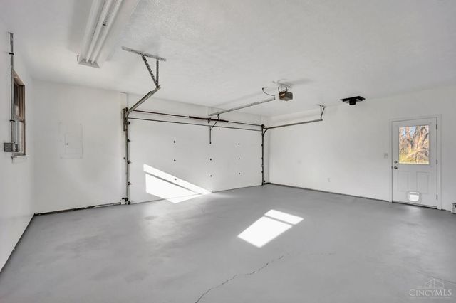 3873 Buck Ridge Drive, Okeana, OH 45053