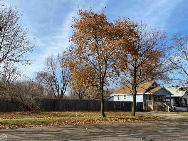 2023 23rd Street, Port Huron, MI 48060