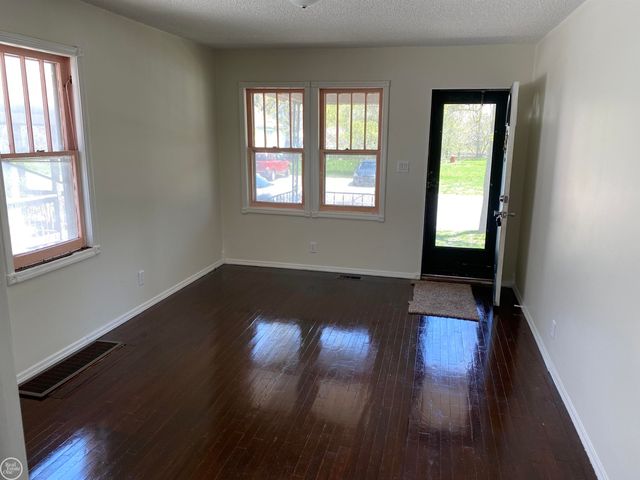 2023 23rd Street, Port Huron, MI 48060