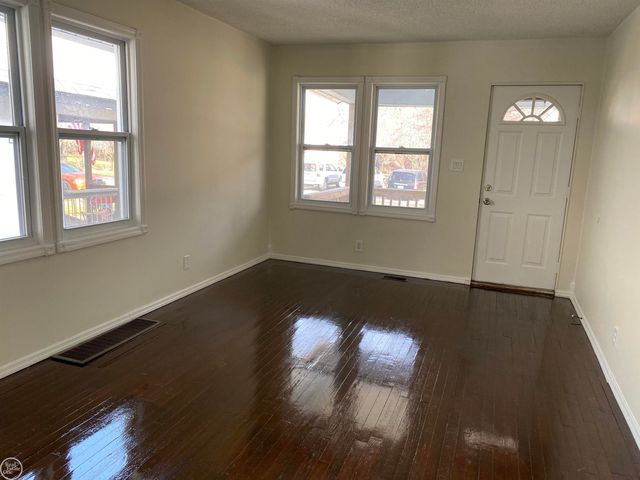 2023 23rd Street, Port Huron, MI 48060