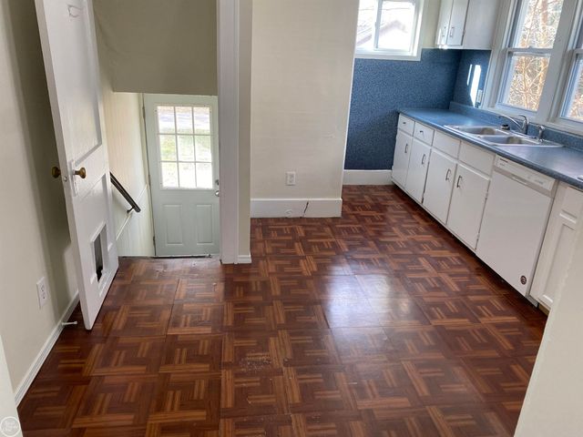 2023 23rd Street, Port Huron, MI 48060