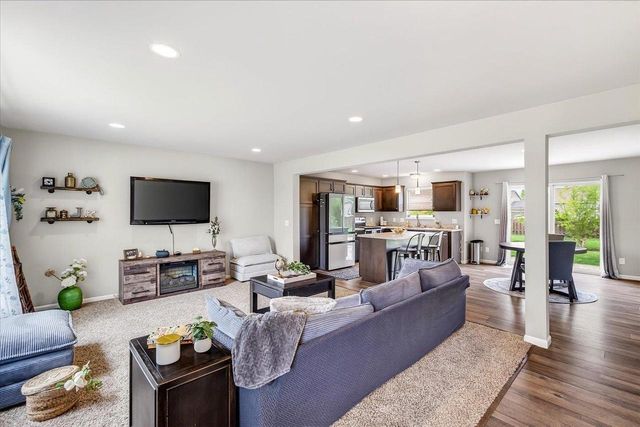 876 Remington Way, Sun Prairie, WI 53590