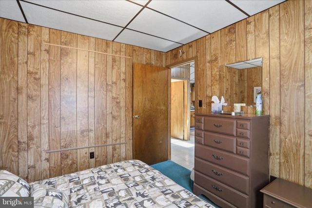 61 GROUSE CIR, Lost City, WV 26810