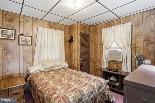 61 GROUSE CIR, Lost City, WV 26810