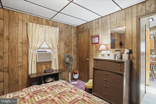 61 GROUSE CIR, Lost City, WV 26810